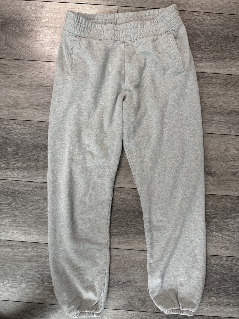 Offline by Aerie Women’s Gray Jogger Sweatpants Size M Long